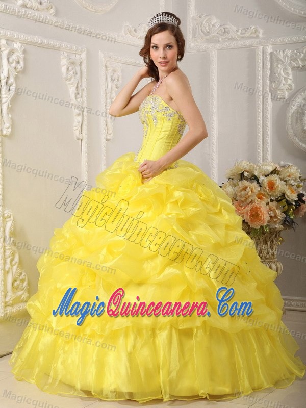 Yellow Strapless Organza Quinceanera Dress with Appliques and Ruffles