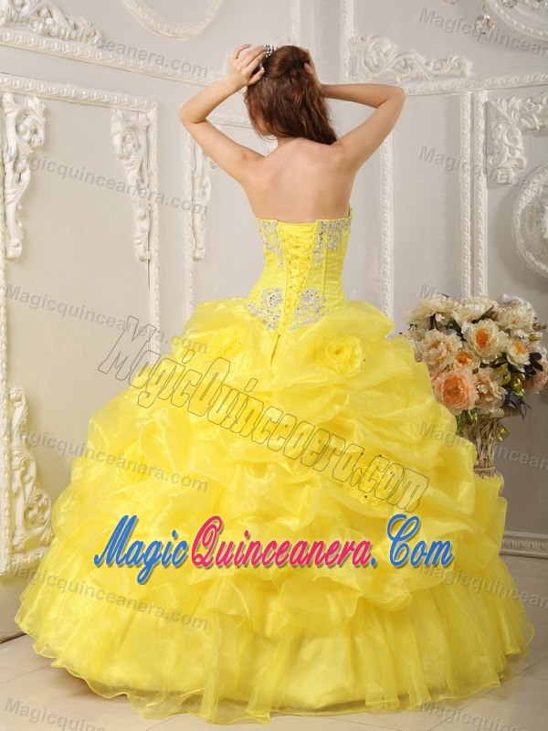 Yellow Strapless Organza Quinceanera Dress with Appliques and Ruffles