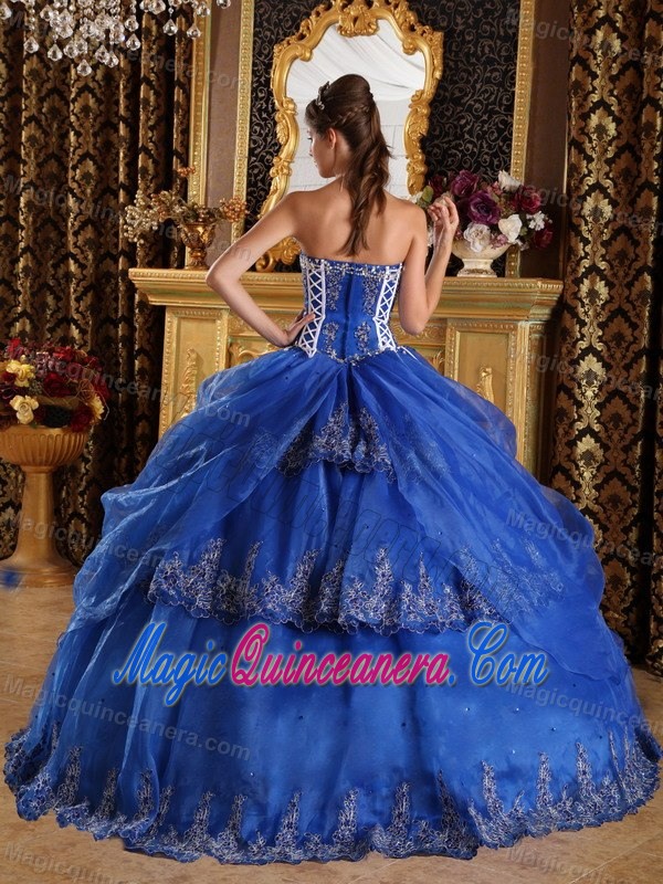 Royal Blue Quinceanera Dress with Sweetheart Neckline and Appliques