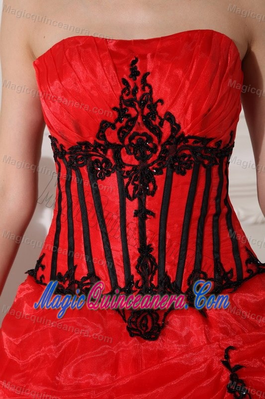 Red Dresses for Quinceanera Strapless with Embroidery and Pick-ups