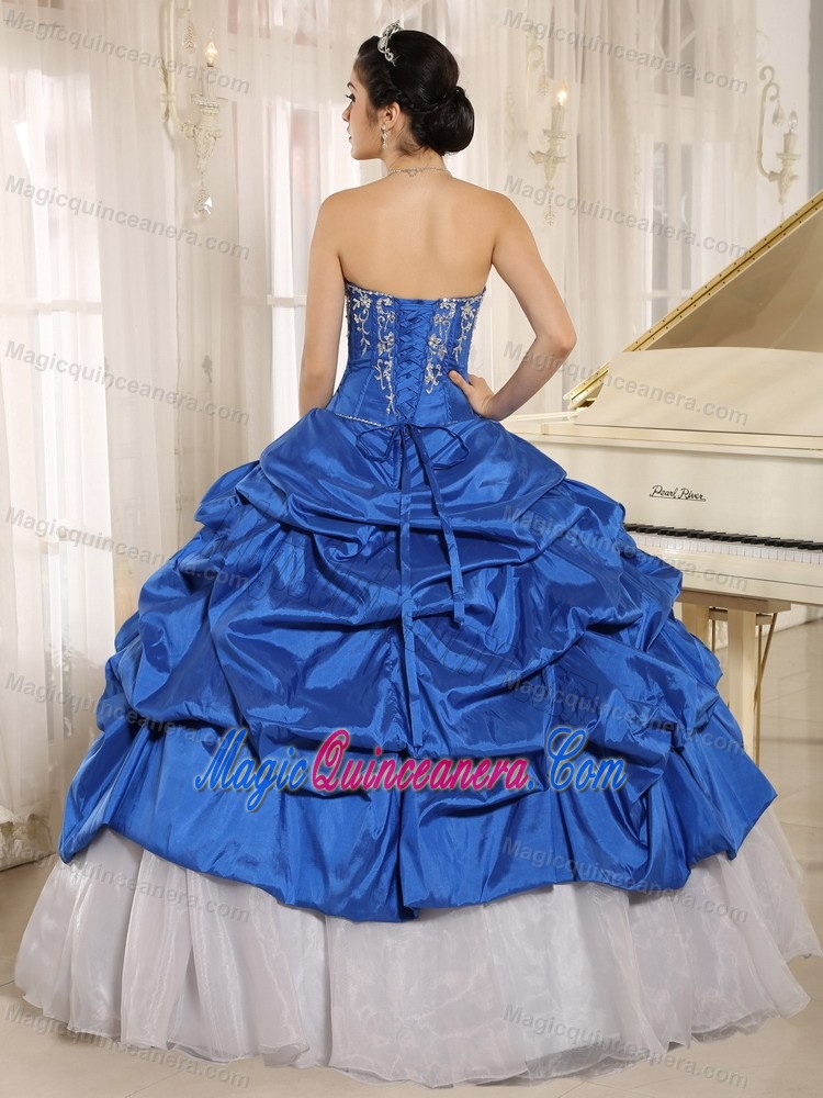 Vestidos Blue and White Para Quinceaneras with Embroidery and Pick-ups