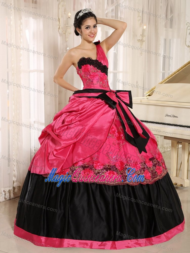 Hot Pink and Black One Shoulder Quinceanera Gown Appliques Bows