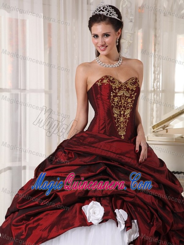 Burgundy and White Sweetheart Sweet 16 Dresses Appliques Pick ups