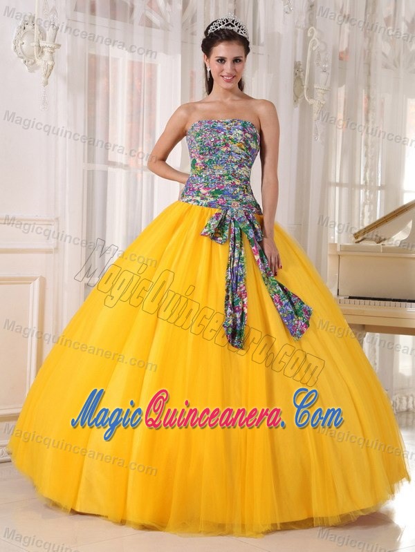 Printed Bodice Sash Tulle Dresses Quinceanera in Bright Yellow