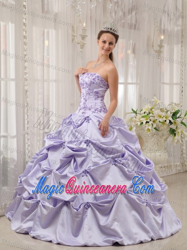 Pick ups and Embroidery Accent Quinceanera Gown Dresses in Lilac