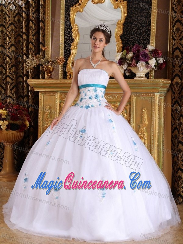 Ball Gown White Strapless Sweet Sixteen Dresses in Chinautla