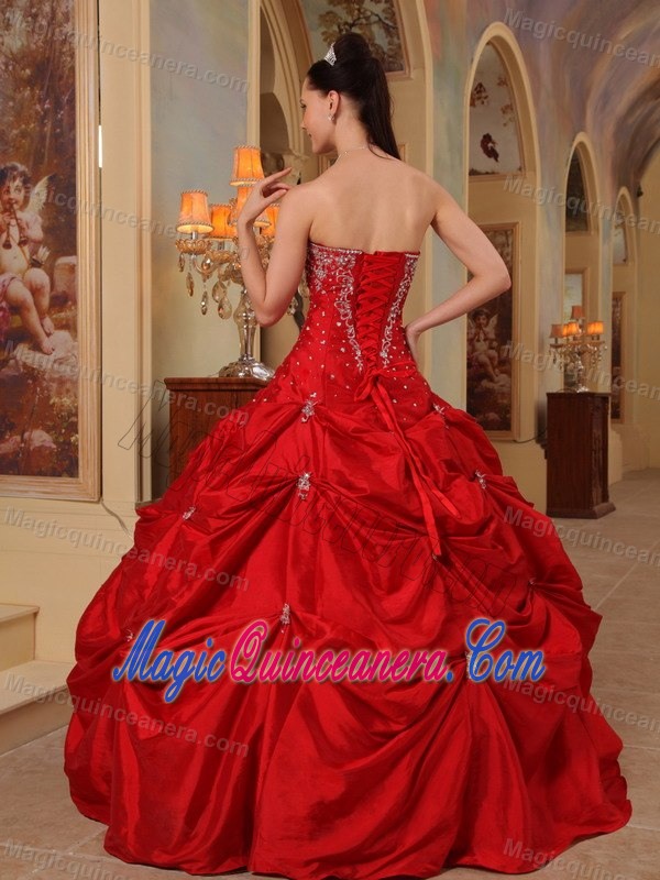 Pick Ups Beaded Red Sweet Sixteen Dresses in Guatemala City