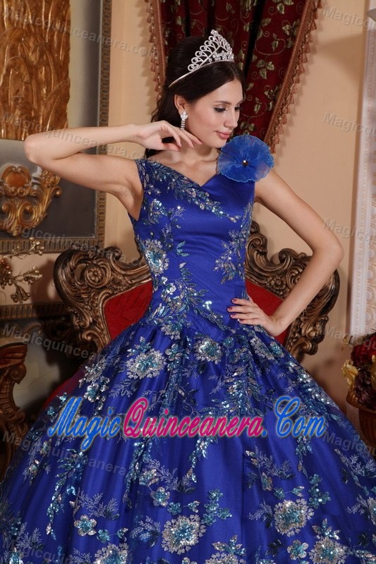 V-neck Appliqued Blue Sweet 15/16 Birthday Dress with Flowers