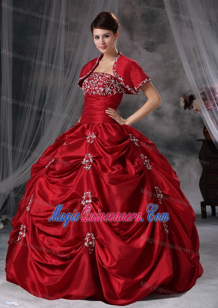 Cheap Pick Ups Red Appliqued Quinceanera Gown about 200