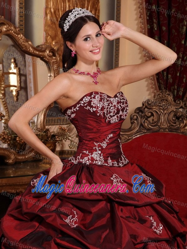 Hot Sale Pick Ups Appliqued Wine Red Dresses for Sweet 15