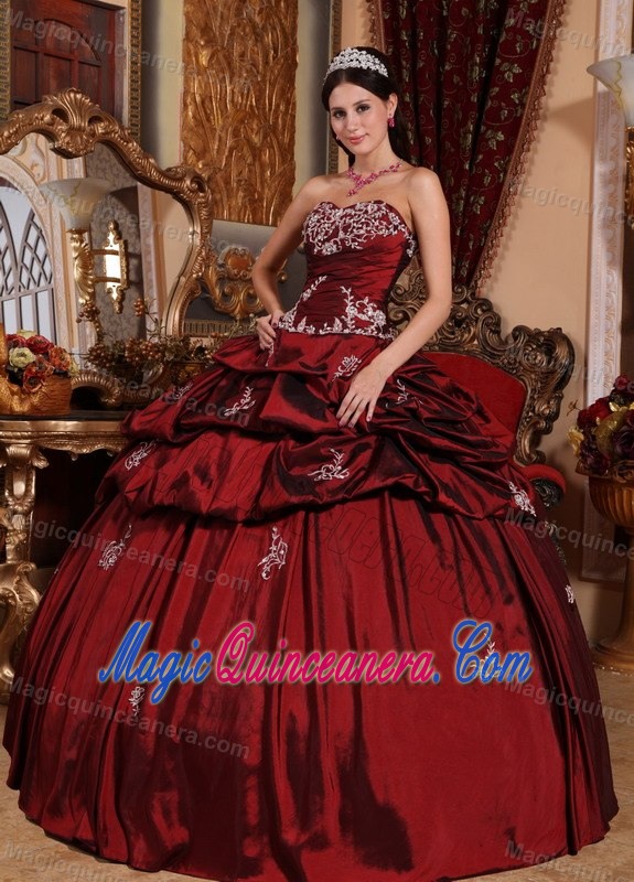 Hot Sale Pick Ups Appliqued Wine Red Dresses for Sweet 15