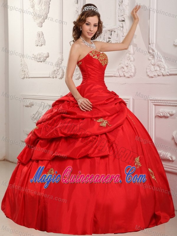 Customized Appliqued Pick Ups Red Quinceanera Gown Dress