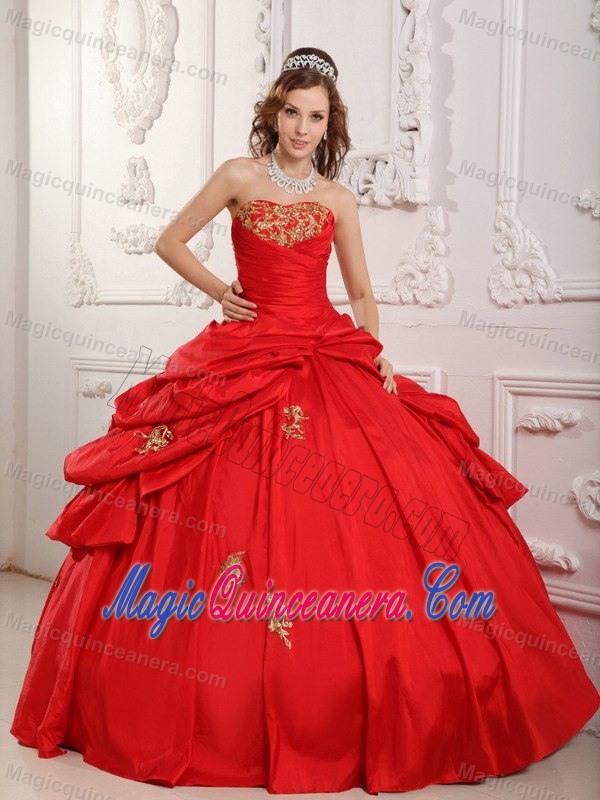 Customized Appliqued Pick Ups Red Quinceanera Gown Dress