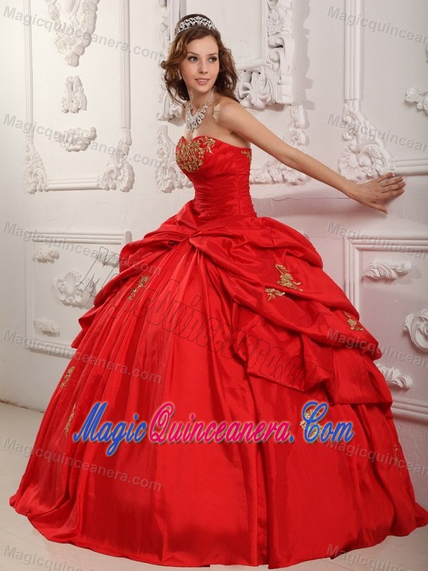 Customized Appliqued Pick Ups Red Quinceanera Gown Dress