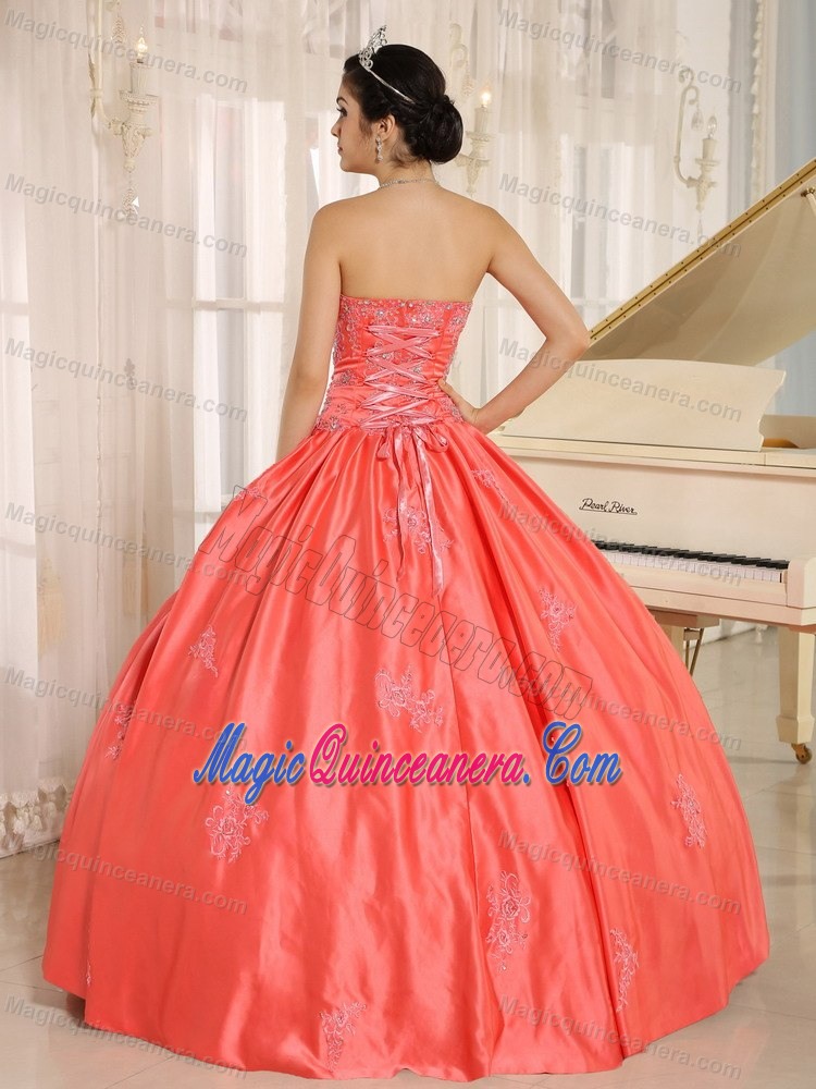 Watermelon Red Sweetheart Taffeta Quinceanera Gown with Appliques