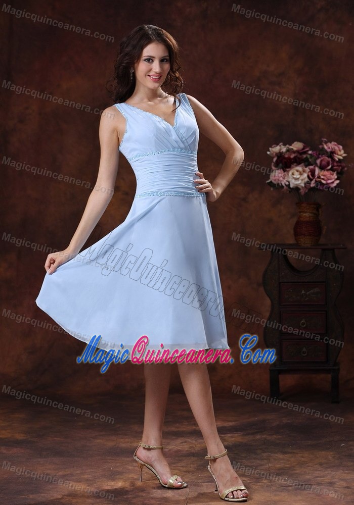 Chiffon V-neck Dama Dress for Quinceanera In Knee-length