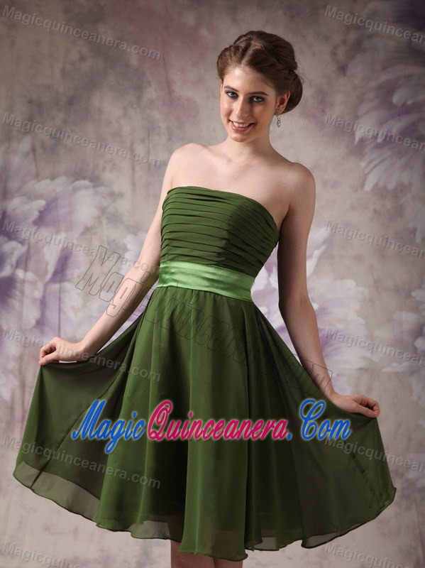 Olive Green Chiffon Short Dama Quinceanera Dress with Sashes