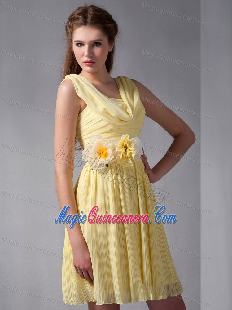 Yellow Straps Empire Mine-length with Flowers Dama Dress in Cambridge