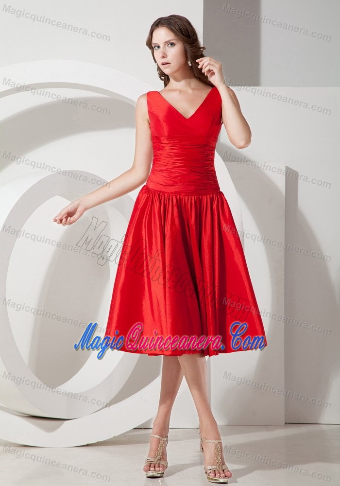 Red V-neck Ruched Taffeta Princess Dama Dresses in Backnang Germany