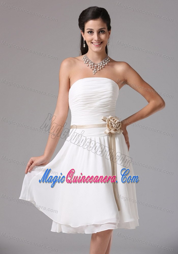 White Strapless Chiffon with Sash Dresses for Damas in Wokingham