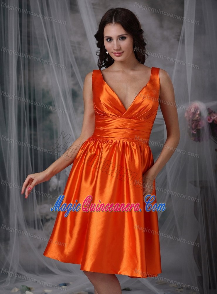 Orange Red V-neck Knee-length Taffeta Dama Dress in Backband Germany