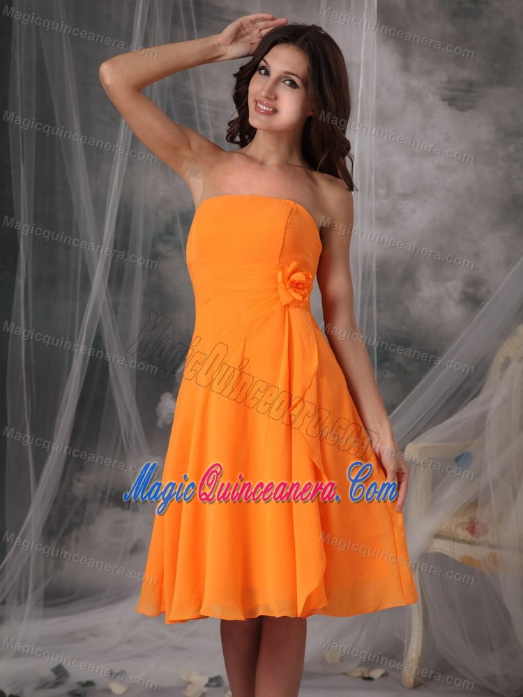 Orange Strapless Knee-length Chiffon Dama Dress in Backband Germany