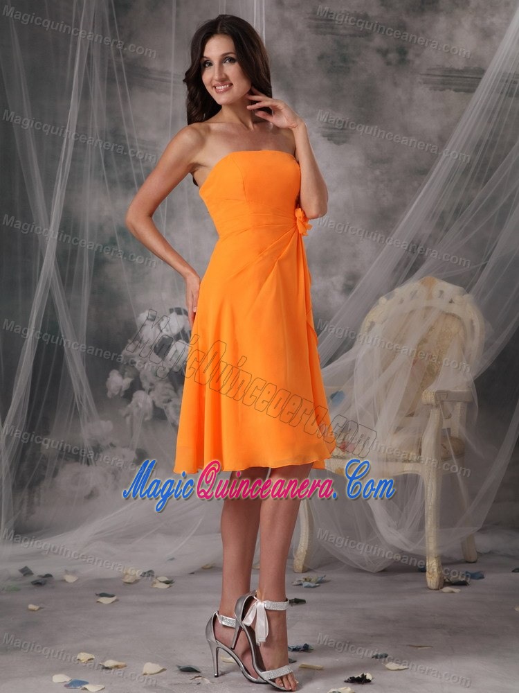 Orange Strapless Knee-length Chiffon Dama Dress in Backband Germany