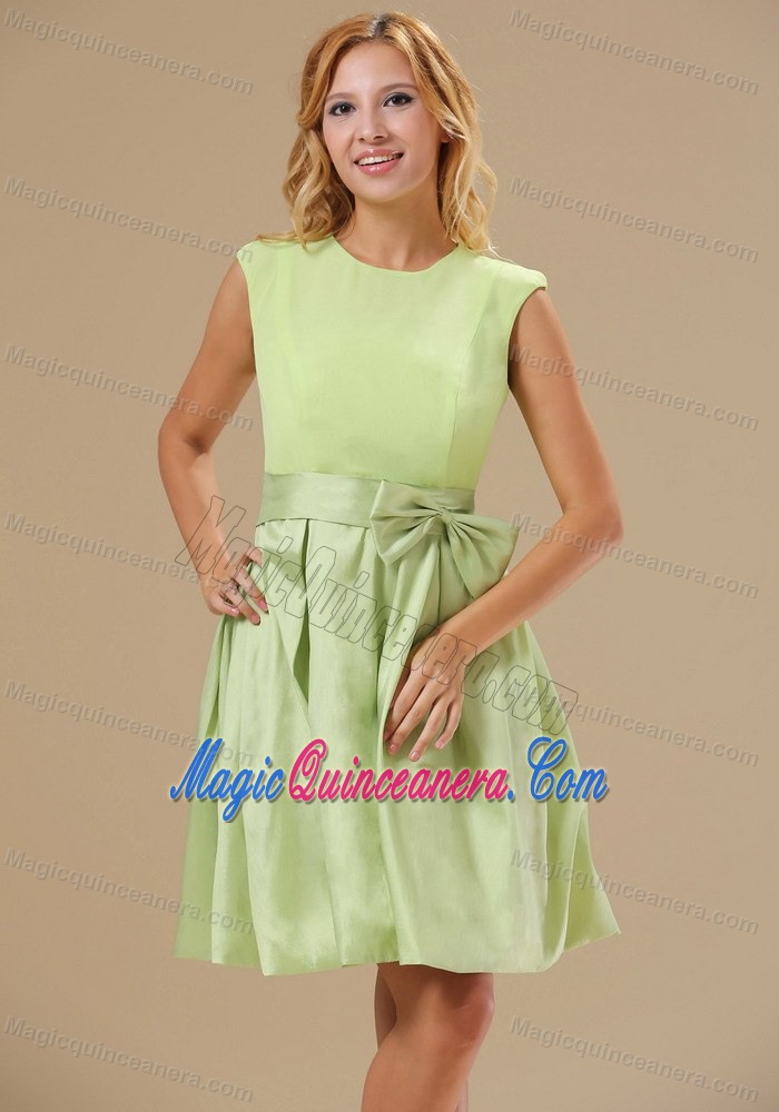 Yellow Green Scoop Chiffon Quinceanera Dama Dresses in Belfast