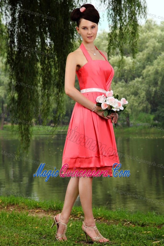 Coral Red Halter Dama Dress for Quinceaneras with Ruches and Sash