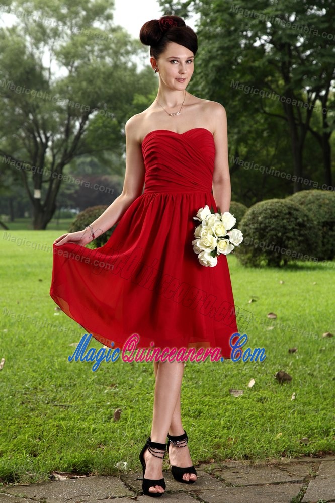 Ruched Chiffon Knee Length Dama Quinceanera Dresses in Wine Red