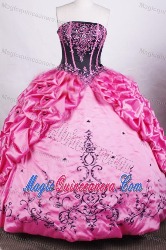Beaded Embroidery Pink Pick-ups Corset Back Quinceanera Dresses