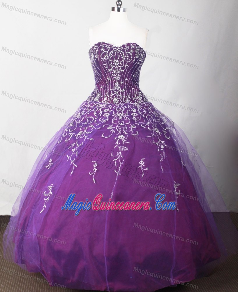 Purple Ball Gown Strapless Beaded Quinceanera Dresses in Melton