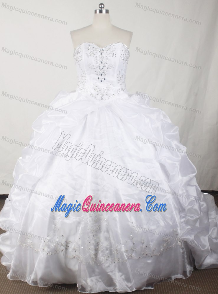 Brush Train Beading Appliques White Dress for Sweet 16 Quinceanera