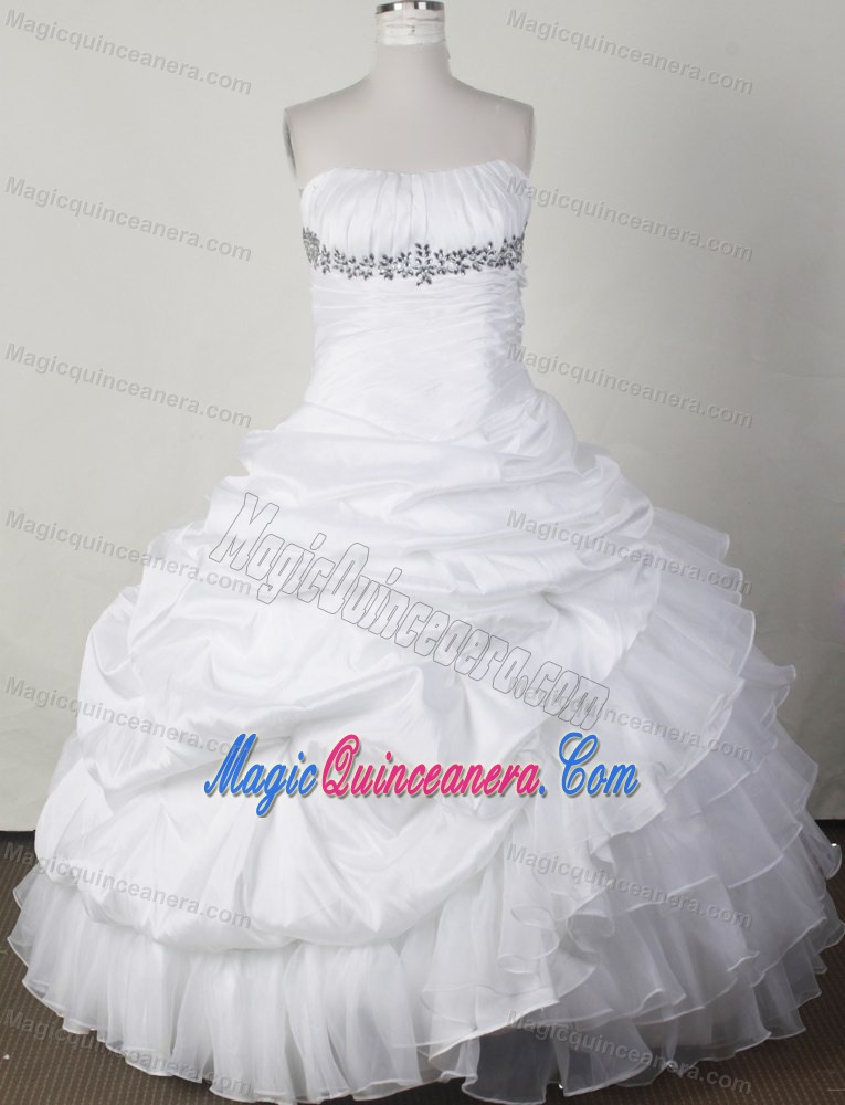 Custom Made White Ruched Beading Quinceanera Dress for Sweet 16
