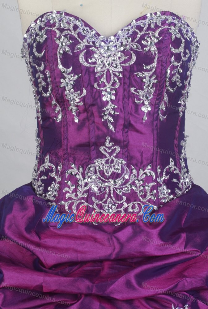Appliques Purple Sweetheart Quinceanera Dresses with Brush Train