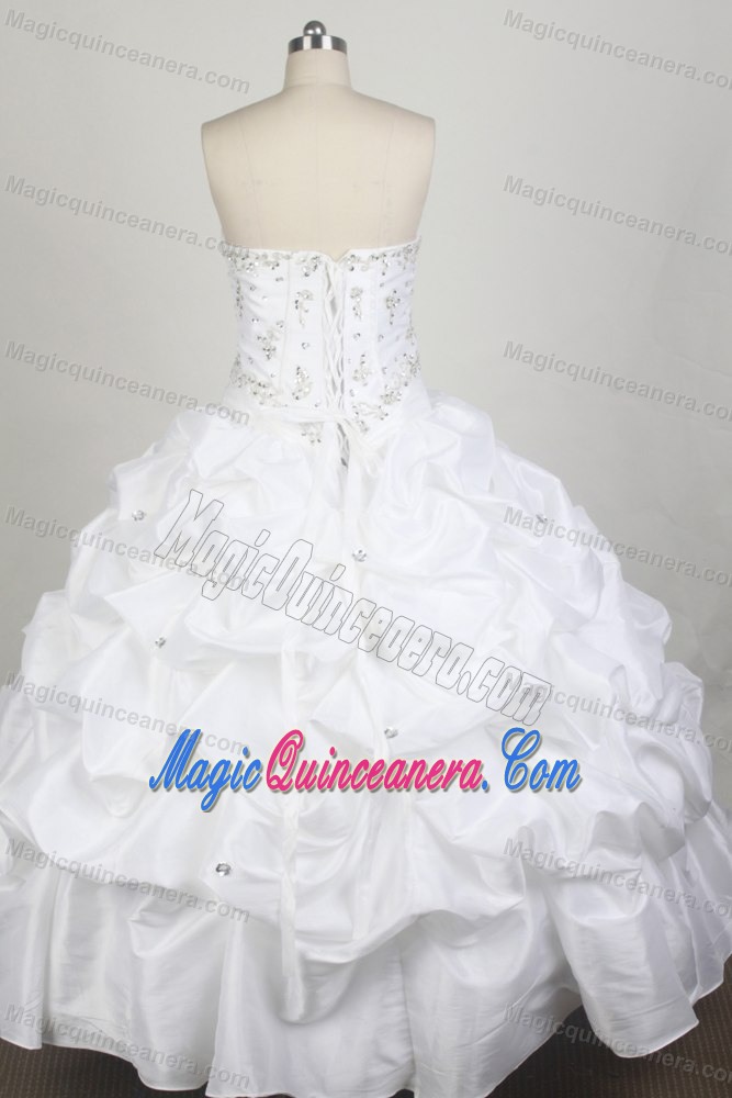 Beading Pick-ups White Sweetheart Sweet 16 Dresses For Quinceanera