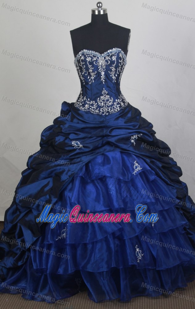 Sweetheart Appliques and Beading Brush Train Sweet 16 Dresses