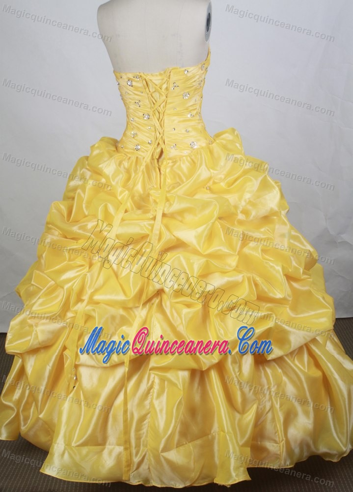Yellow Strapless Beading Pick-ups Quinceanera Dresses in Puno
