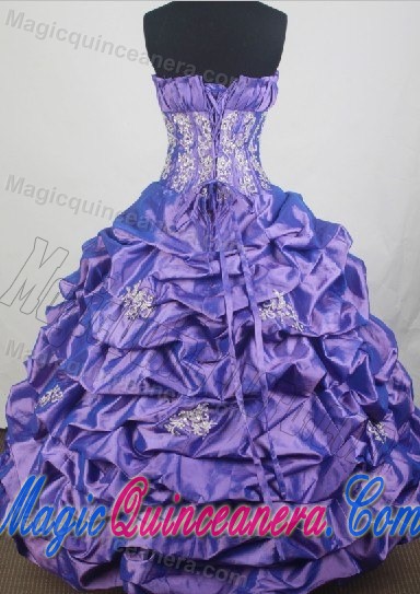 Ruched Purple Appliques Strapless Pick-ups Dresses For a Quinceanera