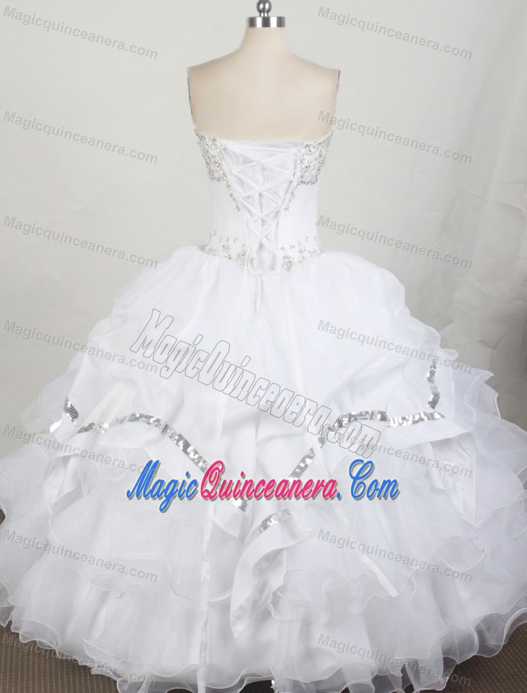 Sweetheart Beading and Appliques Ruffled White Sweet 16 Dresses