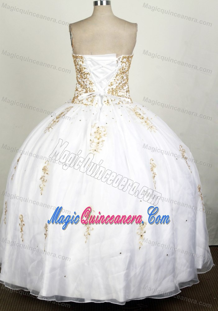 Affordable Sweetheart White Lace Up Back Puffy Sweet Sixteen Dresses