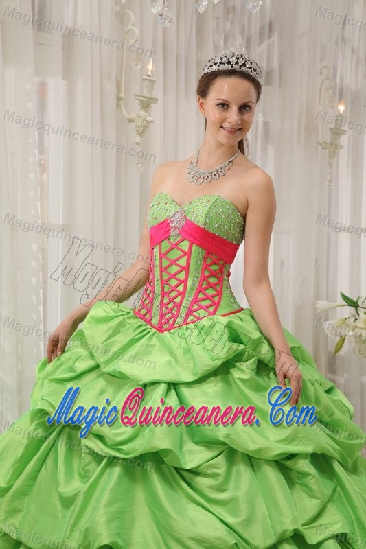 Toluca Mexico Spring Green Sweetheart Quinceanera Gowns Pick ups