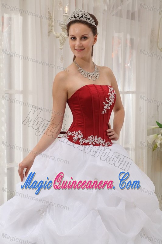 Wine Red and White Dresses for 15 with Appliques and Pick ups