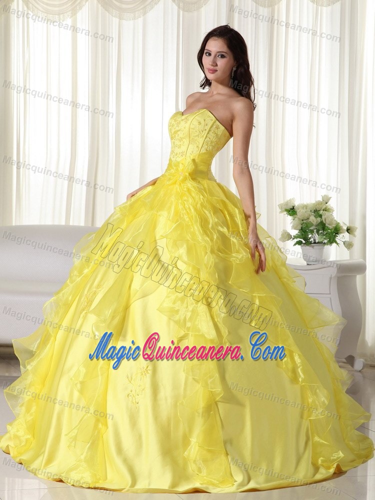 Beaded and Ruffled Sweetheart Dresses for A Quince in Bright Yellow