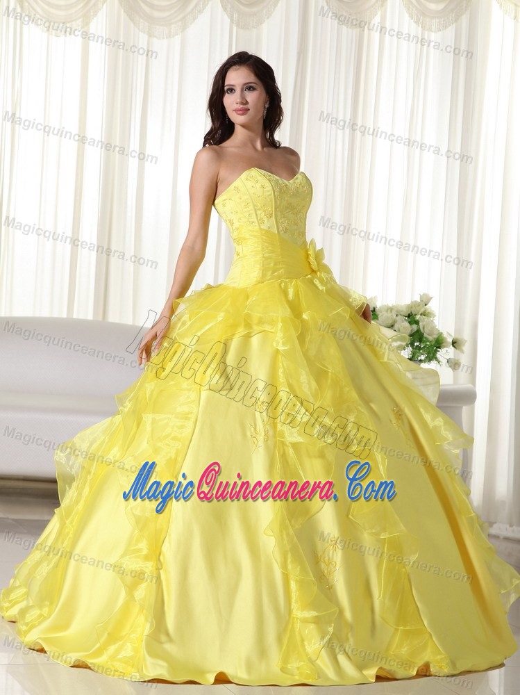 Beaded and Ruffled Sweetheart Dresses for A Quince in Bright Yellow