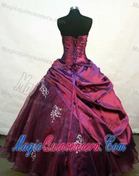 Burgundy Strapless Quinceanera Dresses with Appliques and Beading
