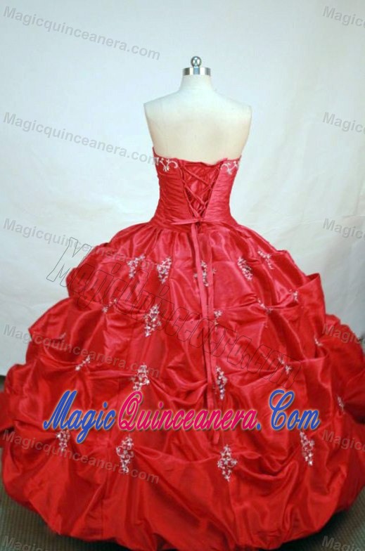 Ruched Strapless Appliques Pick-up Red Taffeta Quinceanera Dress