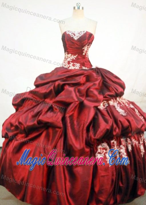 Ruche and Appliques Burgundy Quinceanera Dresses with Beading