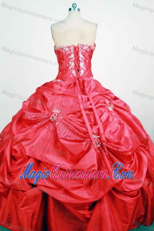 Affordable Appliques and Beading Strapless Red Quinceanera Dress with Pick-ups