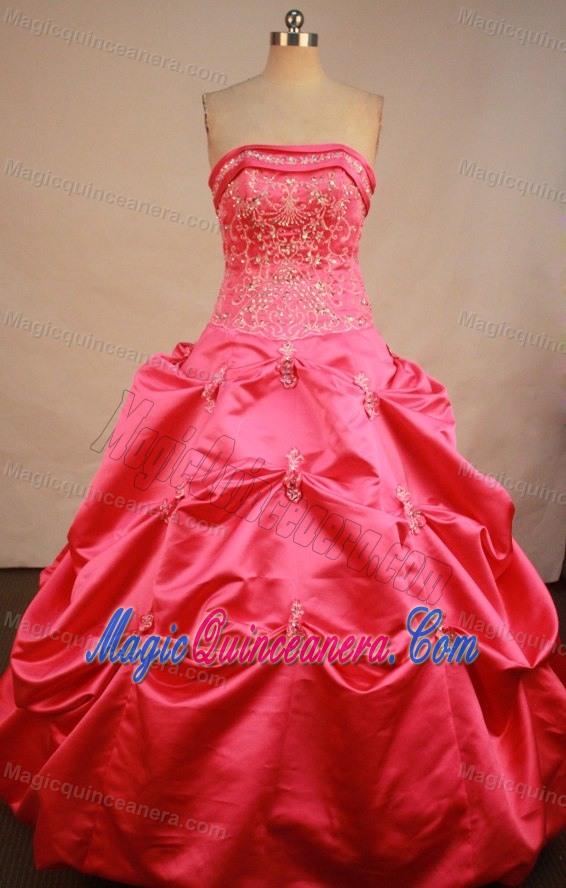 Pick-ups Strapless Beading and Appliques Quinceanera Gowns in Hot Pink